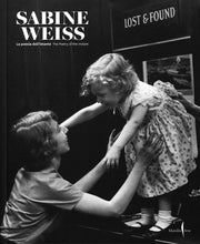 Load image into Gallery viewer, Sabine Weiss - The Poetry of the Instant