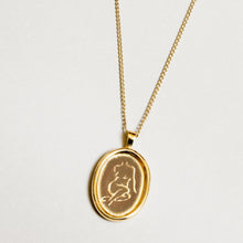Load image into Gallery viewer, Wolf Circus Femme Necklace Gold
