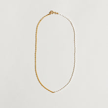 Load image into Gallery viewer, Wolf Circus Effy Necklace Gold
