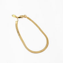 Load image into Gallery viewer, Wolf Circus - Herringbone Bracelet Gold
